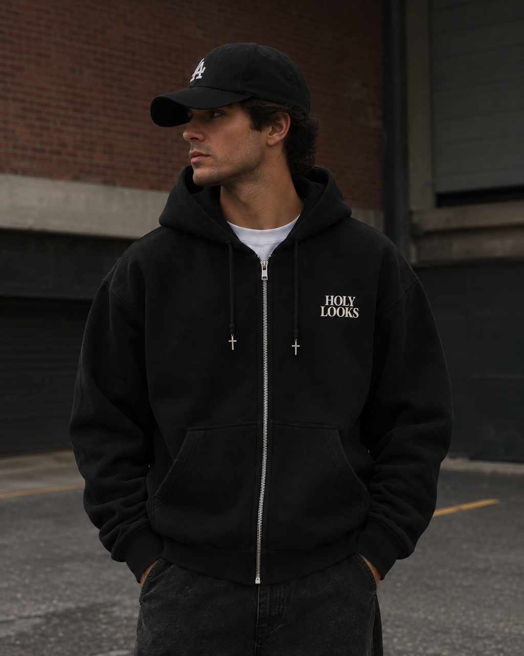 Sudadera con capucha Granate "Dios no ha terminado"