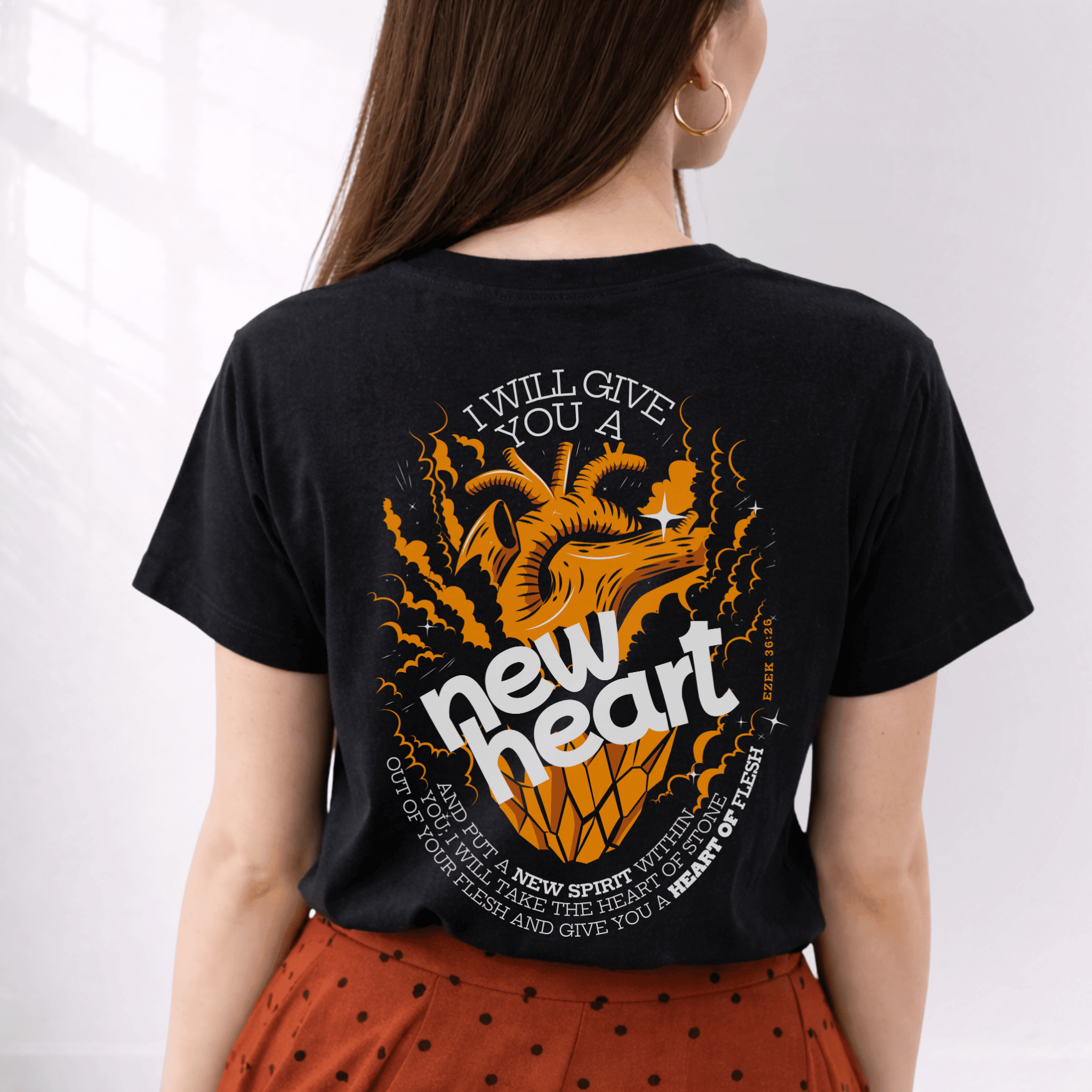 New Heart & Spirit Tee - Holy Looks